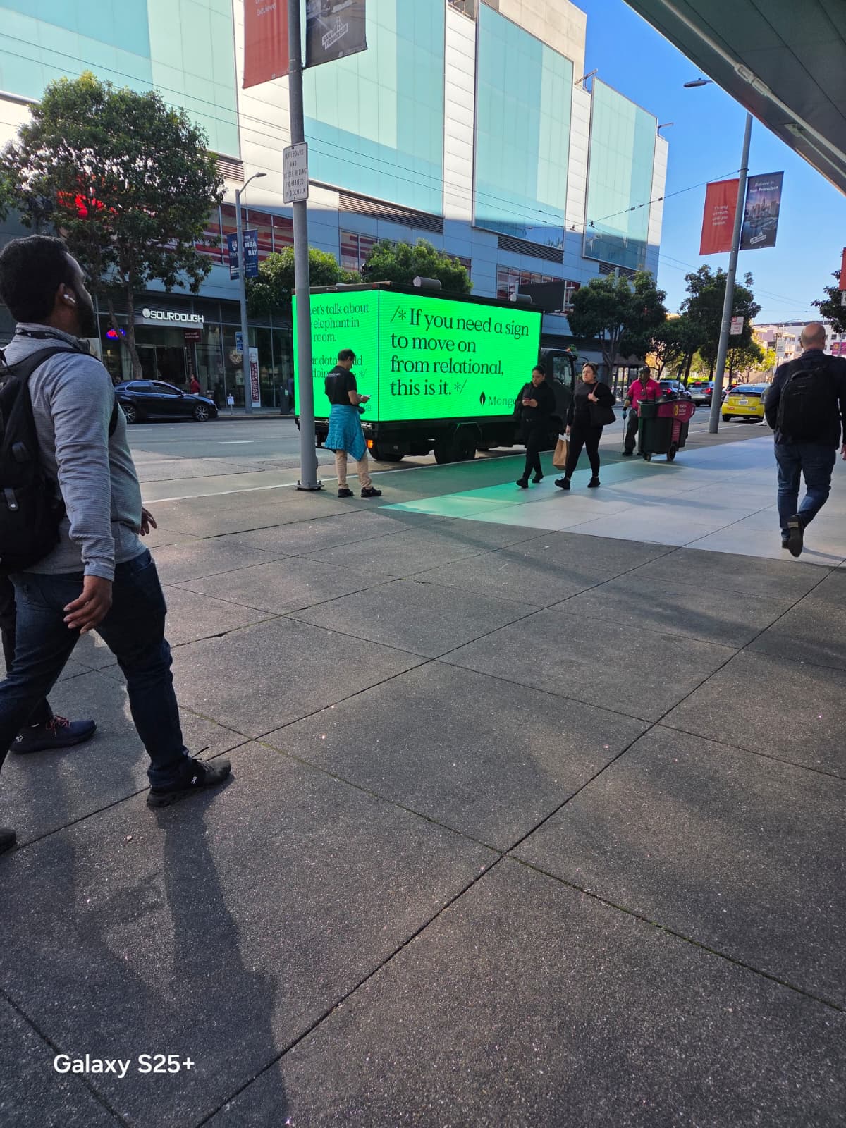 LA Billboard Truck gallery 30